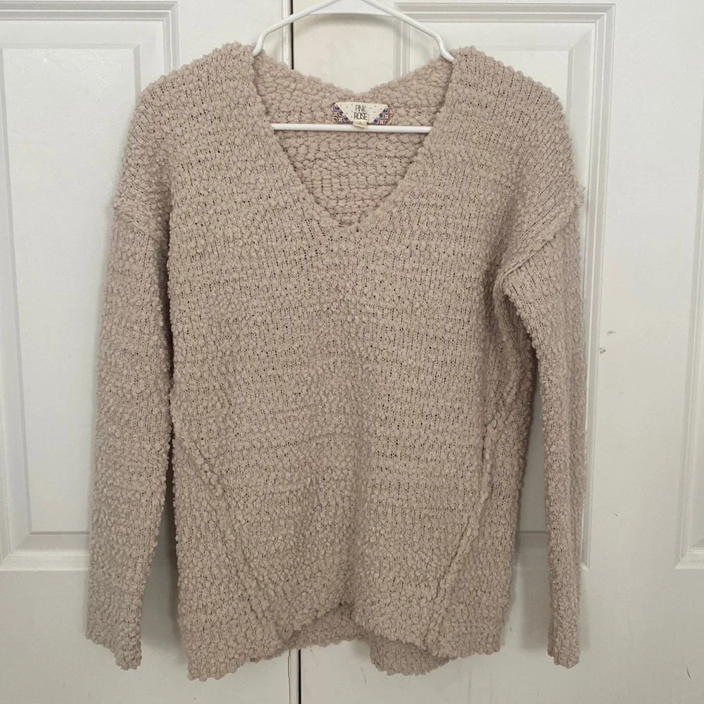Pink Rose Cream Sweater size small v neck